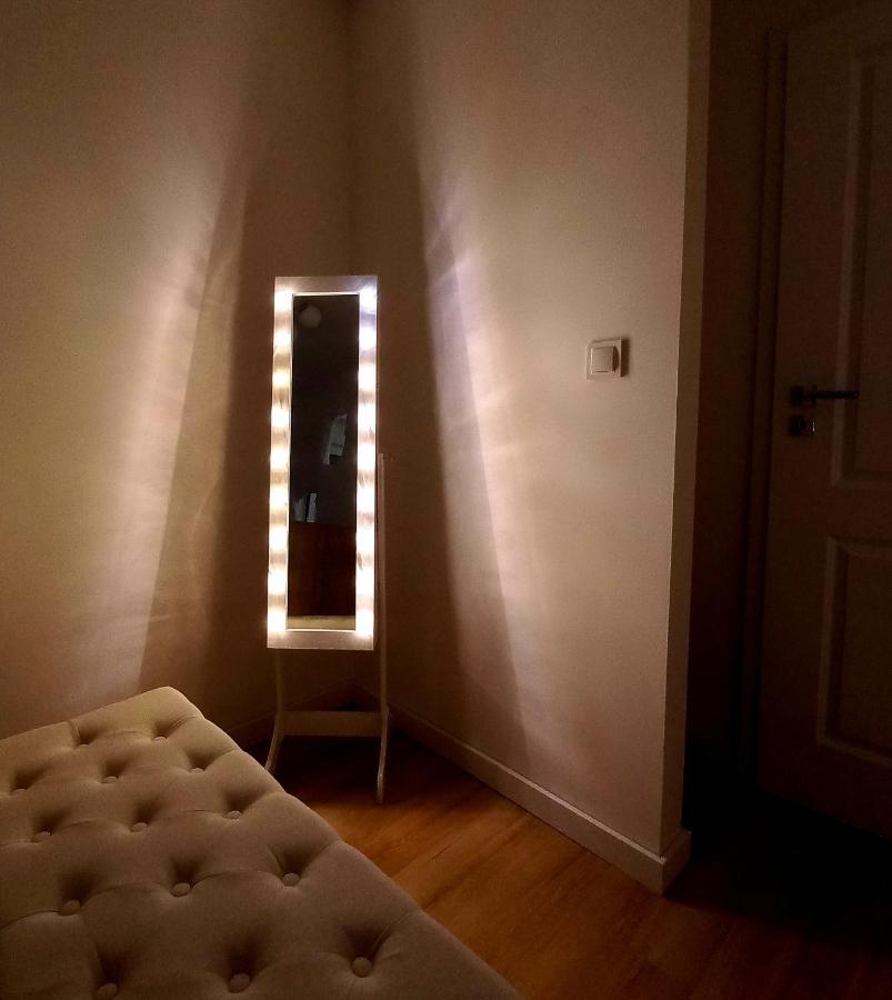 Nice Apartament With Small Tub Варшава Екстер'єр фото